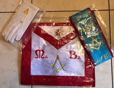 Completo maestro massoneria usato Completo maestro massoneria usato  Luzzi