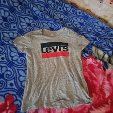 Shirt femme levis d'occasion  Le Mée-sur-Seine