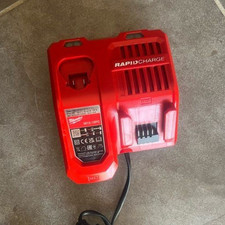 Chargeur origine milwaukee d'occasion  Noisy-le-Sec
