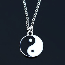 Collana con ciondolo usato Collana con ciondolo usato  Velletri