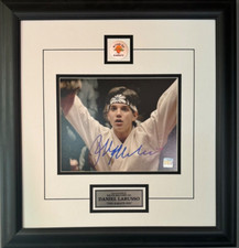 Foto pose postura emoldurada 8x10 assinada por Ralph Macchio Daniel Russo The Karate Kid comprar usado  Enviando para Brazil