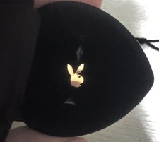 Playboy gold earring d'occasion  Expédié en Belgium