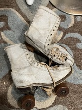 Usado, Patins de couro vintage rodas de madeira tamanho 5 1/2 EZ Roll Co comprar usado Usado, Patins de couro vintage rodas de madeira tamanho 5 1/2 EZ Roll Co comprar usado  Enviando para Brazil