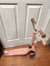 Usado, Scooter MomnLittle Kick para crianças de 3 a 10 anos (rosa) 3 rodas com iluminação LED… comprar usado  Enviando para Brazil