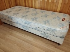 Sommier pieds matelas d'occasion  Chambon-sur-Voueize