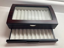 Caja de exhibición de bolígrafos 20 bolígrafos 2 capas imitación madera y vidrio con borde tono plateado segunda mano  Embacar hacia Mexico
