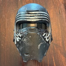 Capacete Hasbro Star Wars Force Awakens Kylo Ren trocador de voz eletrônico máscara comprar usado  Enviando para Brazil