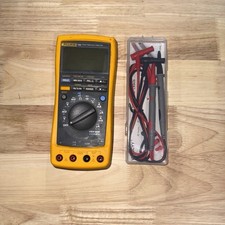 Multimetro fluke 189 usato  Spedire a Italy