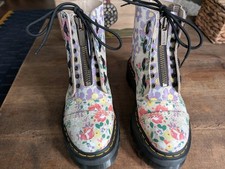 Martens airwair boots for sale  COALVILLE