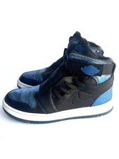 Unisex wmns air for sale  TUNBRIDGE WELLS