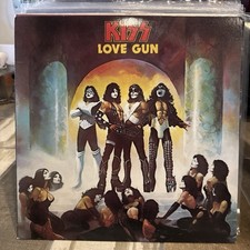 KISS - Love Gun 1977 Terra Haute Pressing LP W/Gun and OIS comprar usado  Enviando para Brazil