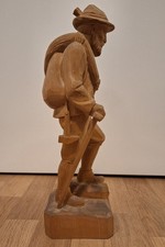 Holzfigur wanderer alpinist gebraucht kaufen  Dresden