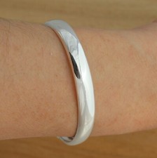 Pulseira de prata esterlina 925 sólida oval lisa 8 mm formato D Reino Unido com marca registrada comprar usado  Enviando para Brazil