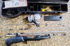 KIT DE MOLINETE DE PESCA SISTEMA MINICAST DAIWA COM VARA E ESTOJO DE VIAGEM EXCELENTE ESTADO. comprar usado  Enviando para Brazil