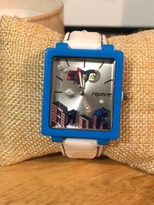 Montre rectangle super d'occasion Montre rectangle super d'occasion  Louvres