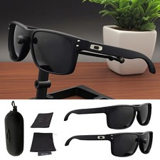 Oakley occhiali sole usato  Spedire a Italy