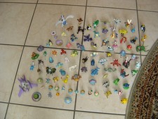 Lot figurines pokémons d'occasion  Gonfreville-l'Orcher