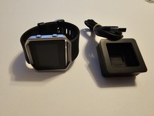 Smartwatch Fitbit Blaze Tracker fitness FB502 com pulseira S pequena com carregador comprar usado Smartwatch Fitbit Blaze Tracker fitness FB502 com pulseira S pequena com carregador comprar usado  Enviando para Brazil