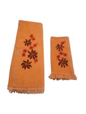 Conjunto de toalhas de banho e mão bordadas vintage laranja e marrom MCM flores florais  comprar usado Conjunto de toalhas de banho e mão bordadas vintage laranja e marrom MCM flores florais  comprar usado  Enviando para Brazil