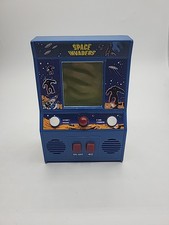 Space Invaders LCD jogo básico diversão pequena cabine arcade portátil 09527 2016 comprar usado  Enviando para Brazil