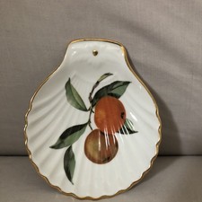 Pretty shell dish for sale  HARWICH