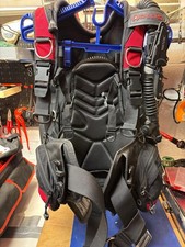 hollis usato hollis usato  Parma