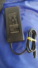 Alimentatore carica batteria usato  Urbisaglia