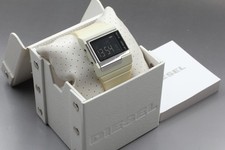 Quase perfeito estado com caixa de papel* DIESEL DZ-7131 branco 37mm relógio digital masculino JAPÃO comprar usado  Enviando para Brazil