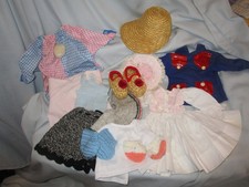 Konvolut puppenkleidung mittle gebraucht kaufen  Hallbergmoos