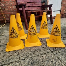 Used safety cones for sale  BOURNE