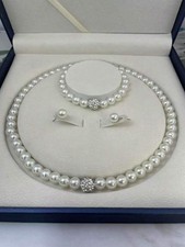 Classic pearl necklace for sale  OLDHAM