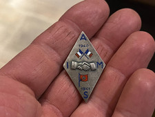 Enameled badge. 1940 d'occasion  Expédié en Belgium