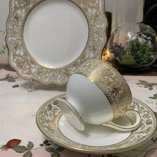 Assiette soucoupe wedgwood d'occasion  Expédié en France