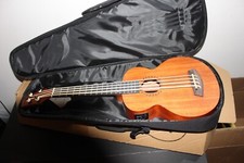 UEM48 mogno laminado 30" baixo ukulele acústico e elétrico comprar usado  Enviando para Brazil