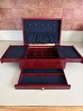 Jewelry chest box for sale  Trumbull