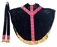 Chasuble gothique noire d'occasion  Saint-Brice-sous-Forêt