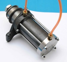 Vérin hydraulique vertical usato  Spedire a Italy