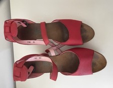 Red naturalista size for sale  EDINBURGH