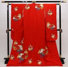 Quimono Furisode Grande Usado Flor Vermelha e Padrão Dourado Cerimonial Formal Adulto comprar usado  Enviando para Brazil