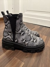 Chelsea stiefel schlangenoptik gebraucht kaufen  Düsseldorf