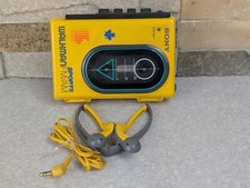 Sony Walkman WM-F45 Sports funcionando bem, edição Maple Leaf com fones de ouvido A30G comprar usado  Enviando para Brazil