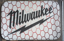 Usado, Tapete de oficina Milwaukee 23" x 16", tapete de ferramentas, decoração de garagem, presente mecânico comprar usado  Enviando para Brazil