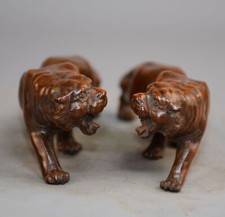 Um par de estátuas de tigres chinesas antigas de madeira de buxo esculpidas à mão comprar usado  Enviando para Brazil