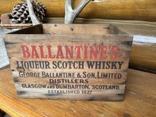 Caixa de madeira vintage de uísque escocês Ballantine’s Scotland, usado comprar usado  Enviando para Brazil
