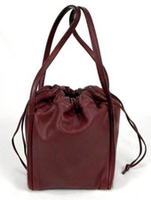 LOEWE Bolsa de Mão Logotipo Anagrama Cordão Vermelho – Mini Bolsa de Ombro de Couro Nappa comprar usado  Enviando para Brazil