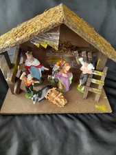 Crèche moderne personnages d'occasion  Laruscade