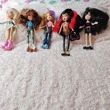 Bratz dolls bundle for sale  HULL
