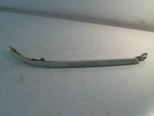 Enjoliveur phare droit d'occasion Enjoliveur phare droit d'occasion  Caudan