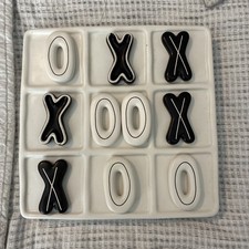 Conjunto de jogo de tabuleiro de cerâmica Rae & Dunn Tic Tac Toe comprar usado Conjunto de jogo de tabuleiro de cerâmica Rae & Dunn Tic Tac Toe comprar usado  Enviando para Brazil