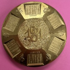Medaille table calendrier d'occasion  Nîmes